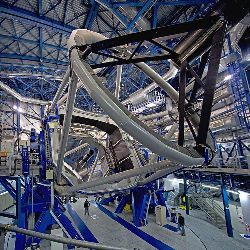 SPHERE imaging instrument on the Very Large Telescope