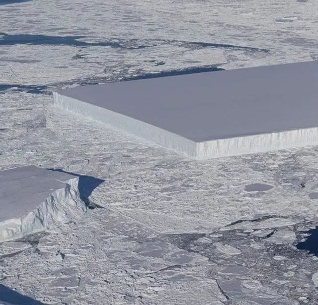 Rectangular iceberg discovered in Antarctica