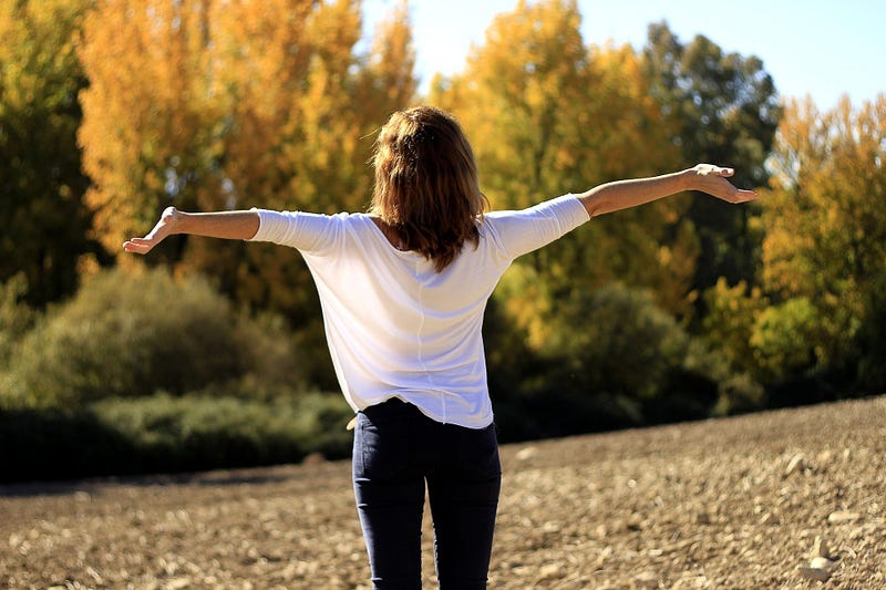 Maintaining self-respect while making friends online